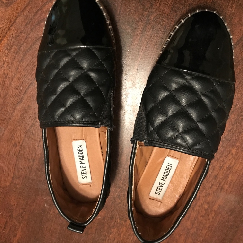 Steve Madden quilted leather type espradrilles 6B